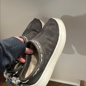 Ugg classic Boom platform shoes slippers